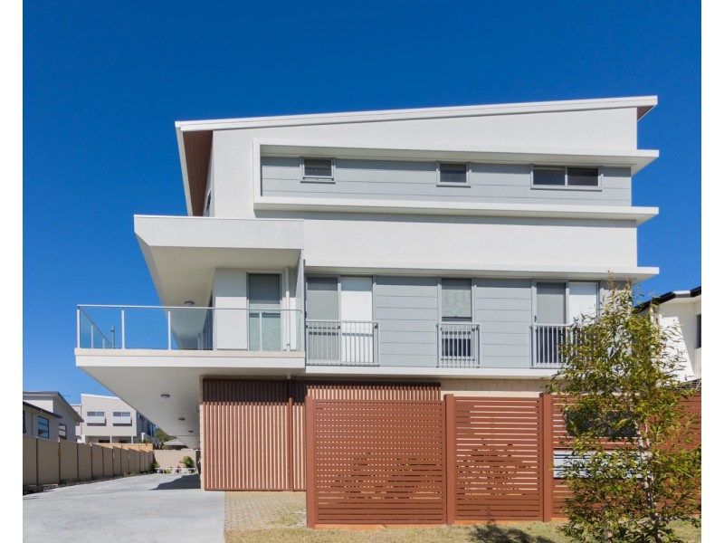 6/126 Eugaree Street, Southport QLD 4215
