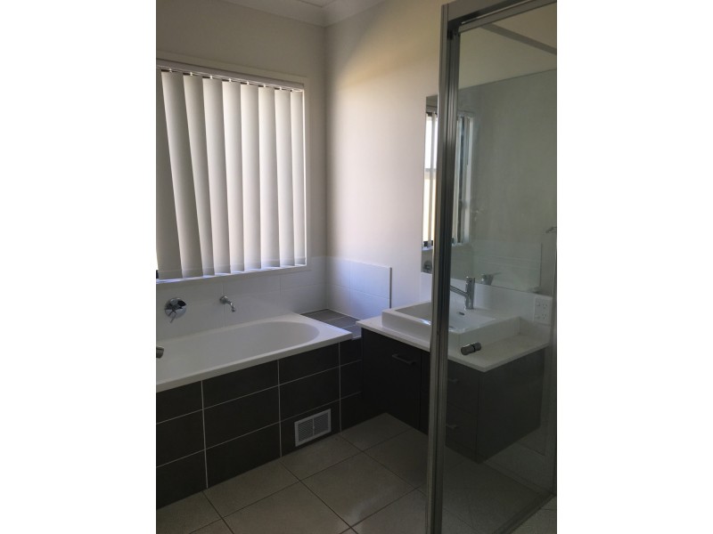42 Tribeca Circuit, Coomera QLD 4209