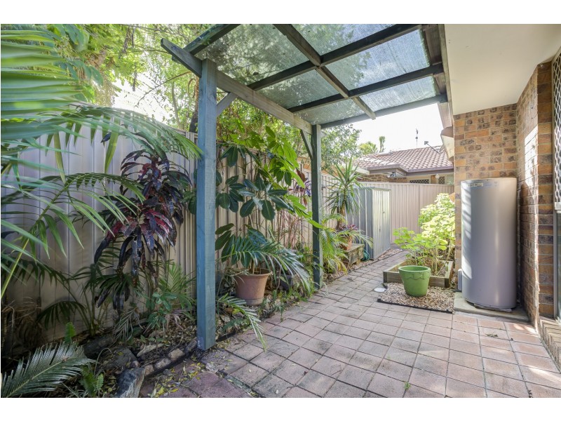 2/16 Jessica Court, Arundel QLD 4214