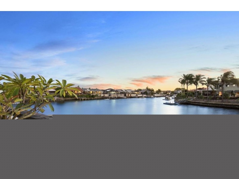 6 Pebble Beach Drive, Runaway Bay QLD 4216