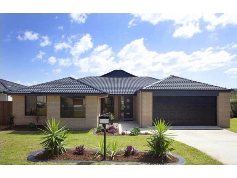 1 Wunburra Circle, Pacific Pines QLD 4211