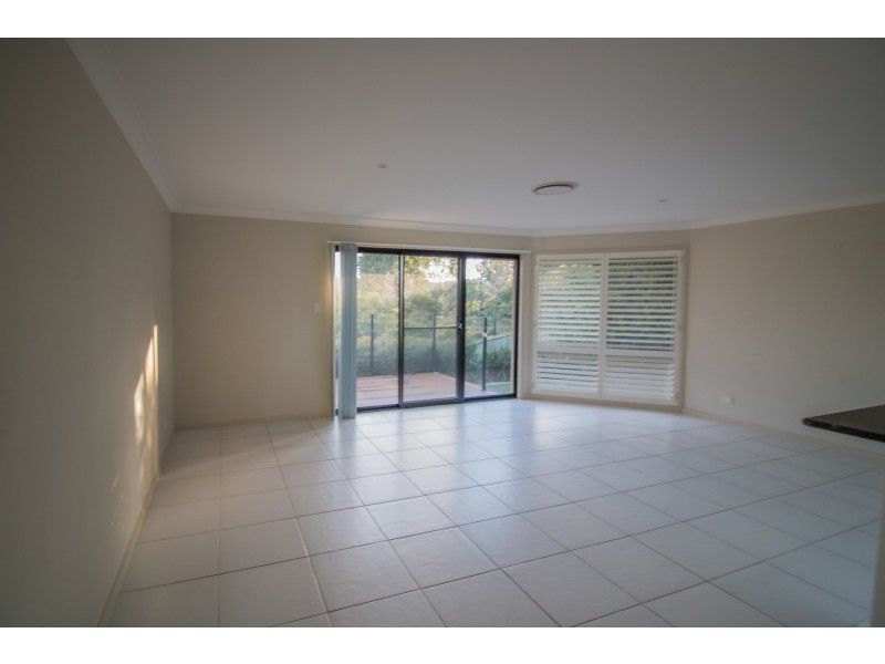 1 Wunburra Circle, Pacific Pines QLD 4211