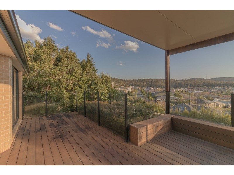 1 Wunburra Circle, Pacific Pines QLD 4211