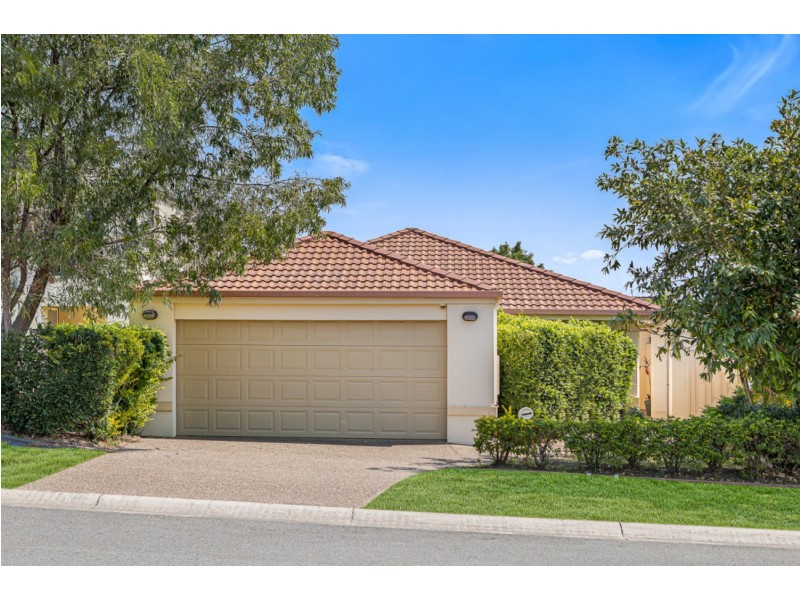 86 Tee Trees Boulevard, Arundel QLD 4214
