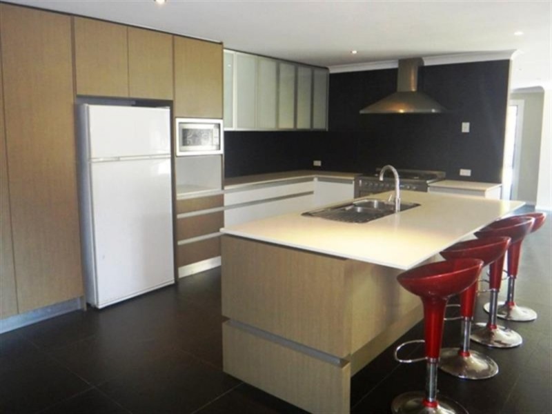 84 Inverness Way, Parkwood QLD 4214