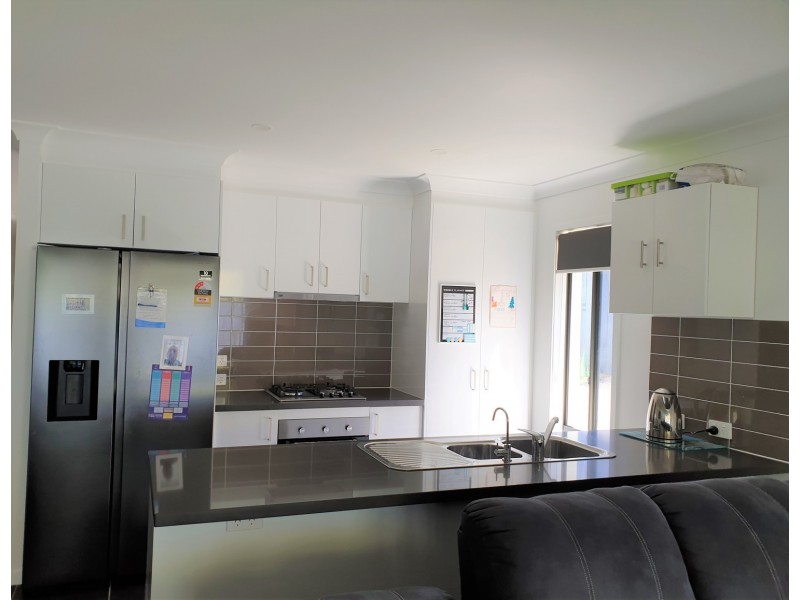 66 Mieka Crescent, Pimpama QLD 4209