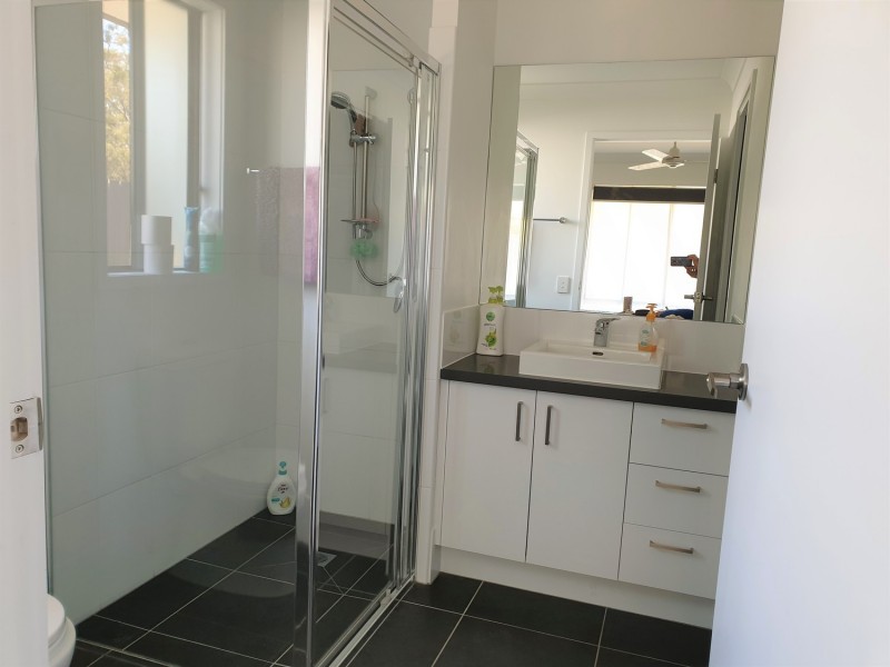 66 Mieka Crescent, Pimpama QLD 4209