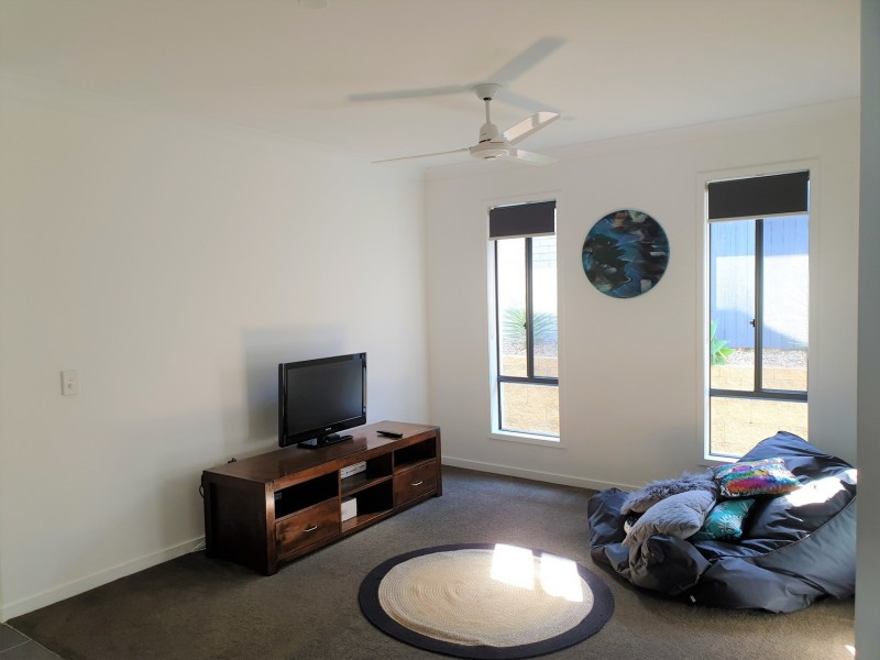 66 Mieka Crescent, Pimpama QLD 4209
