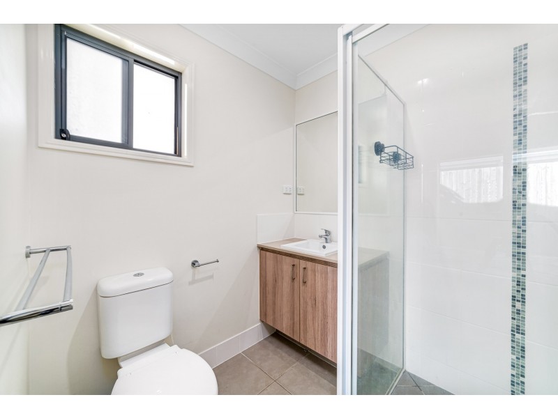 19 Damian Leeding Way, Upper Coomera QLD 4209