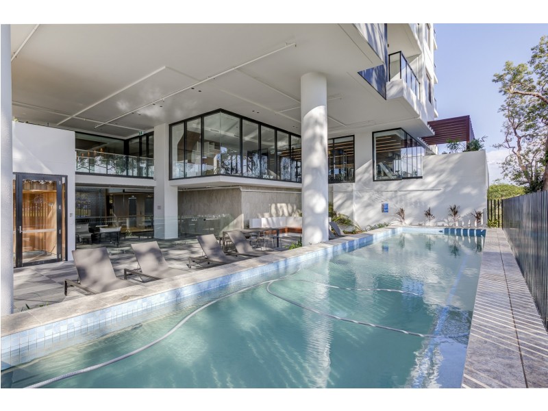 609/372 Marine Parade, Labrador QLD 4215