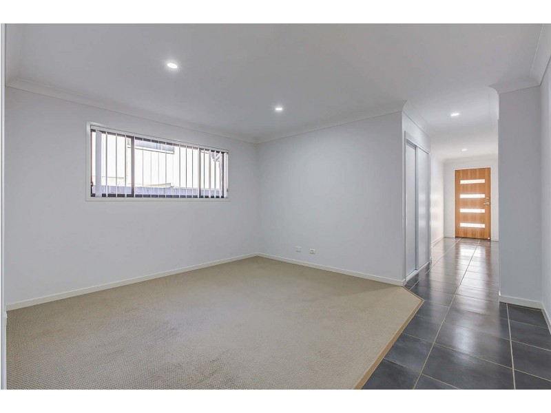 32 Garden Road, Coomera QLD 4209