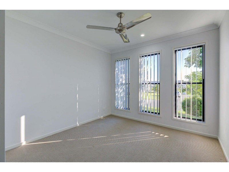 32 Garden Road, Coomera QLD 4209