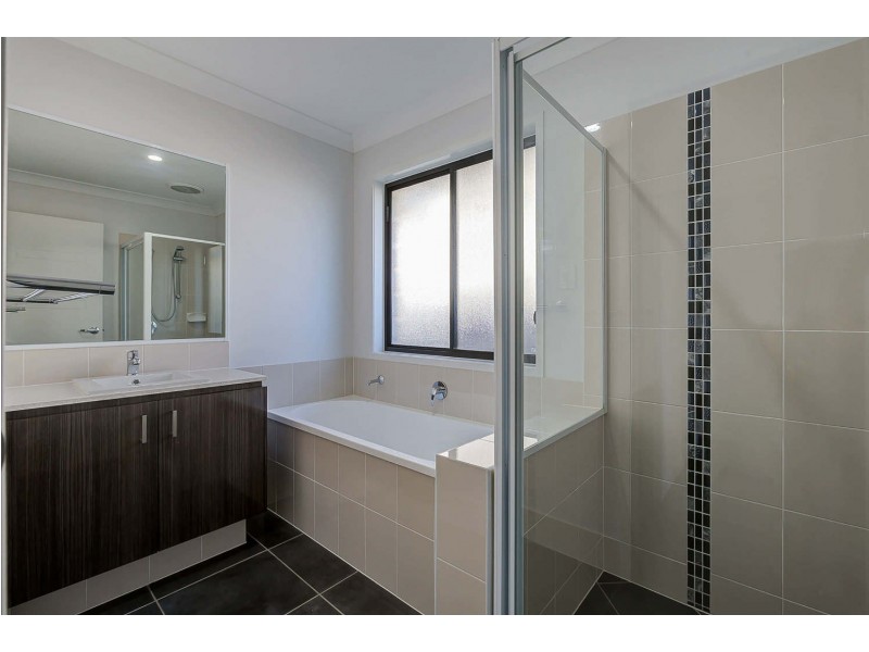 32 Garden Road, Coomera QLD 4209