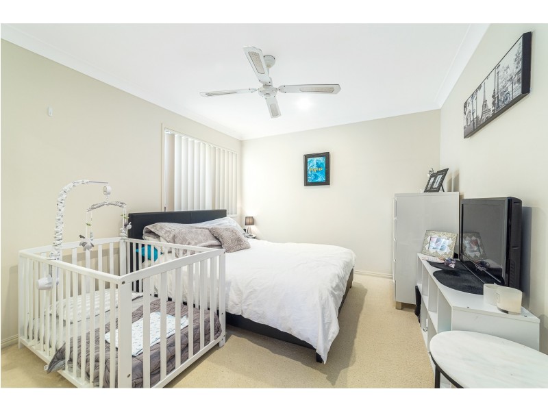 86 Tee Trees Boulevard, Arundel QLD 4214