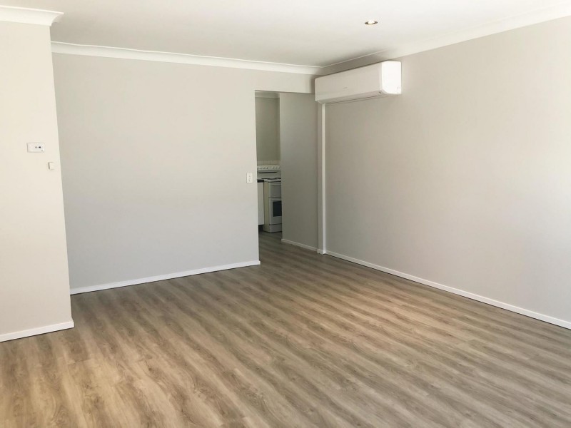 1/8 Topaz Court, Paradise Point QLD 4216