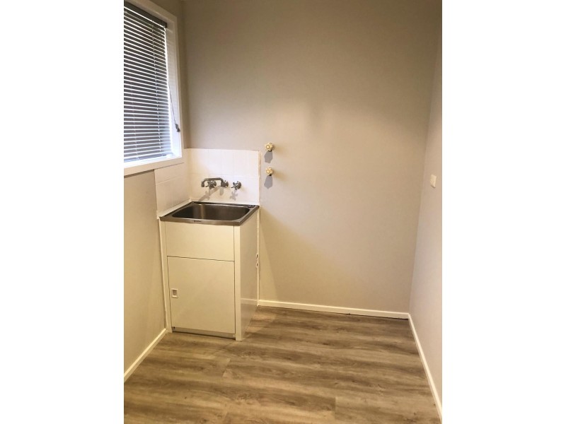 1/8 Topaz Court, Paradise Point QLD 4216