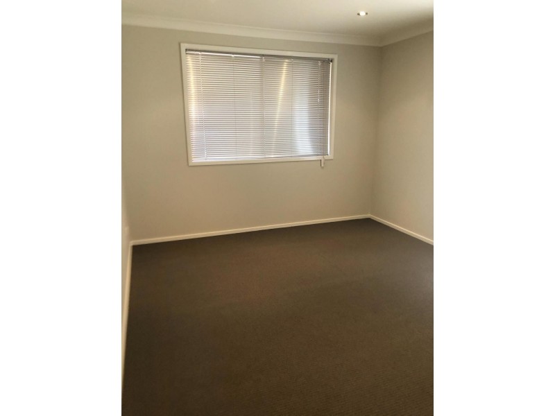 1/8 Topaz Court, Paradise Point QLD 4216