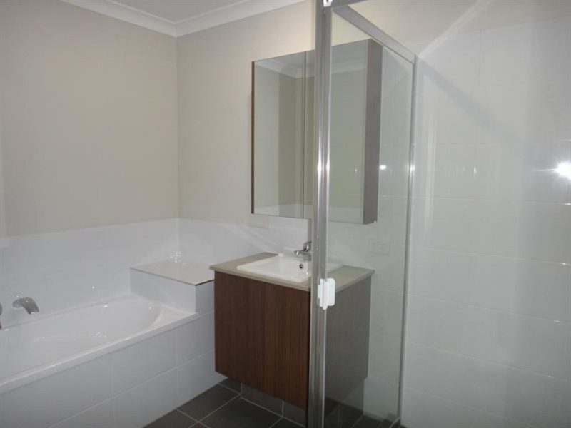 19 Santa Clara Rise, Upper Coomera QLD 4209