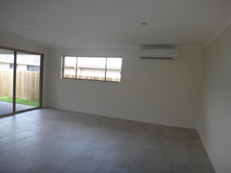 68 Damian Leeding Way, Upper Coomera QLD 4209