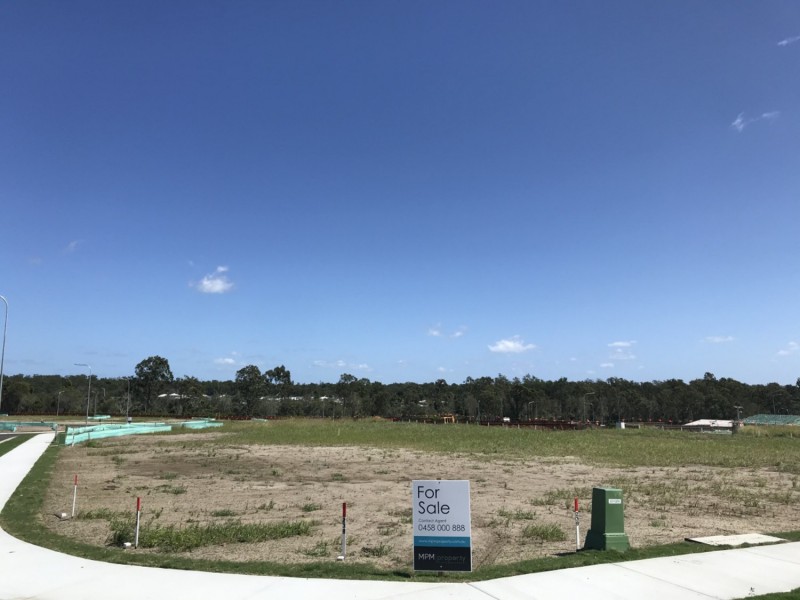 239 Barnyard Drive, Park Ridge QLD 4125