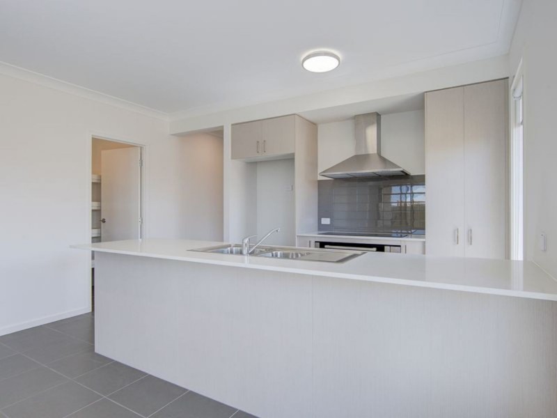 124 Killara Boulevard, Logan Reserve QLD 4133