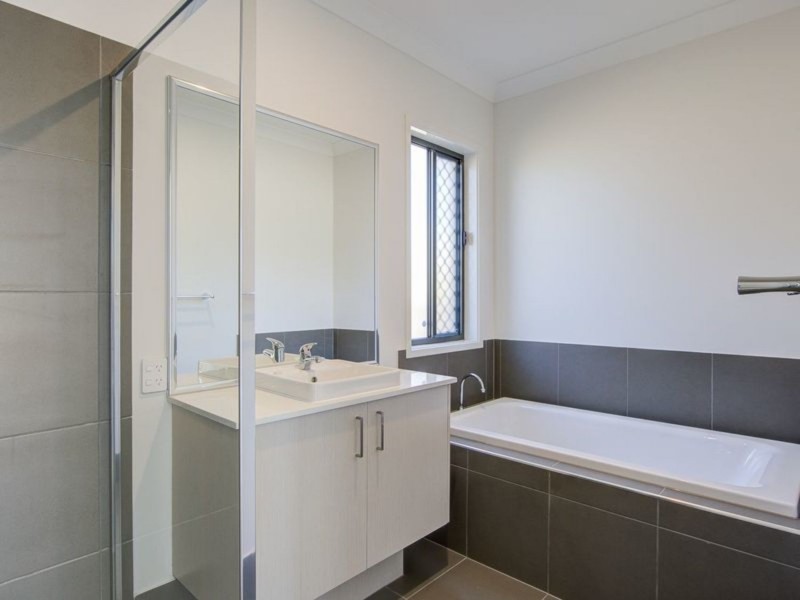 124 Killara Boulevard, Logan Reserve QLD 4133