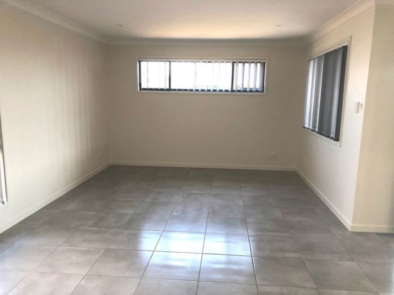 9 Woodrose Circuit, Pimpama QLD 4209