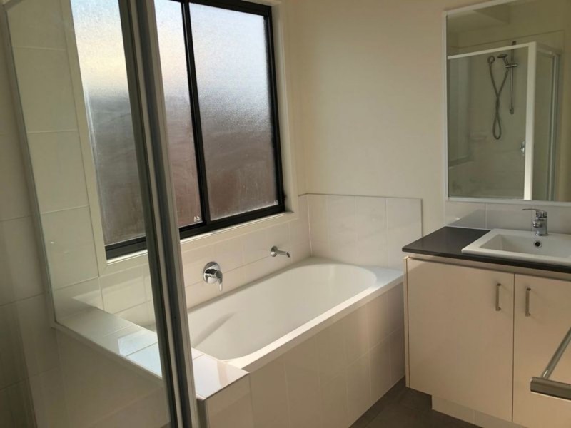 9 Woodrose Circuit, Pimpama QLD 4209