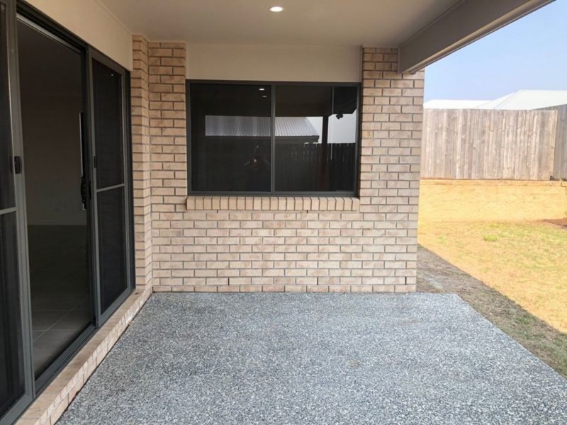 9 Woodrose Circuit, Pimpama QLD 4209