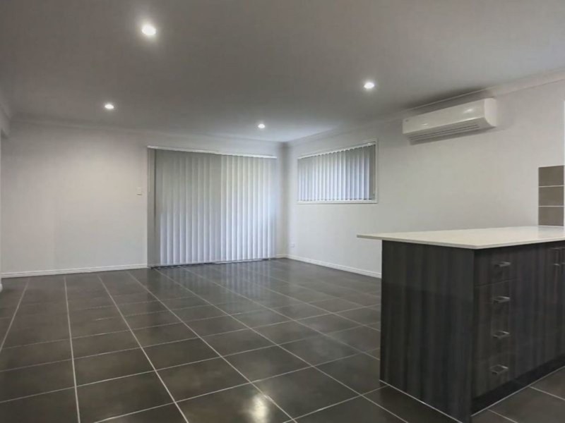 14 Sapphire Place, Pimpama QLD 4209