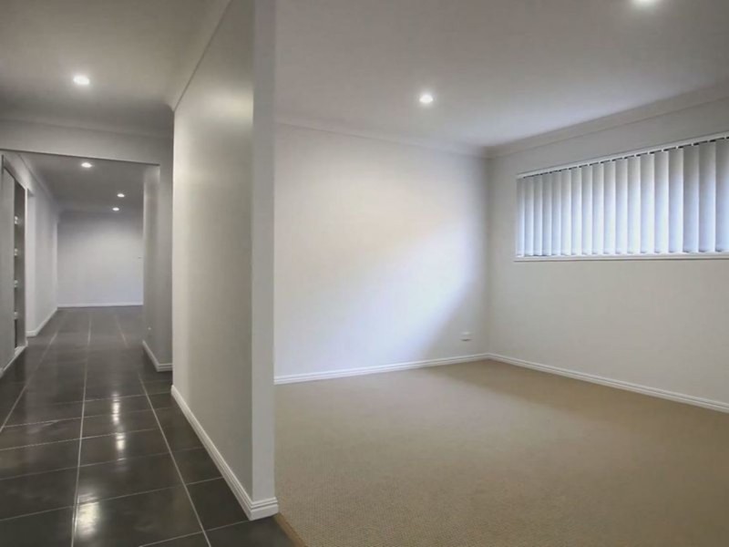 14 Sapphire Place, Pimpama QLD 4209