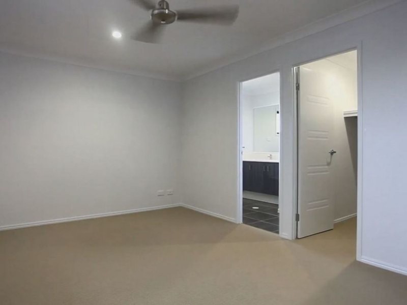 14 Sapphire Place, Pimpama QLD 4209