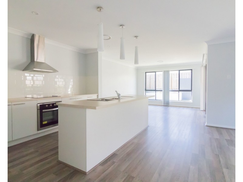 31 Melville Drive, Pimpama QLD 4209