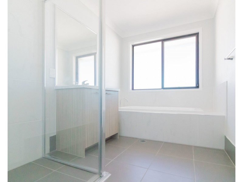 31 Melville Drive, Pimpama QLD 4209