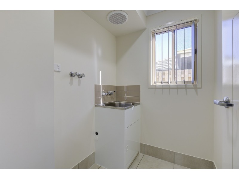 12 Fountain Street, Pimpama QLD 4209