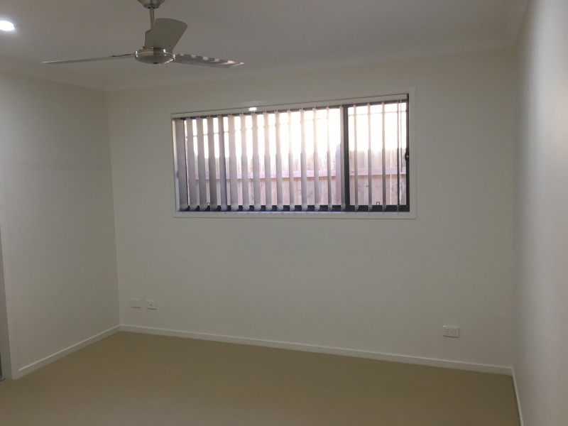 5 Maurie Pears Crescent, Pimpama QLD 4209