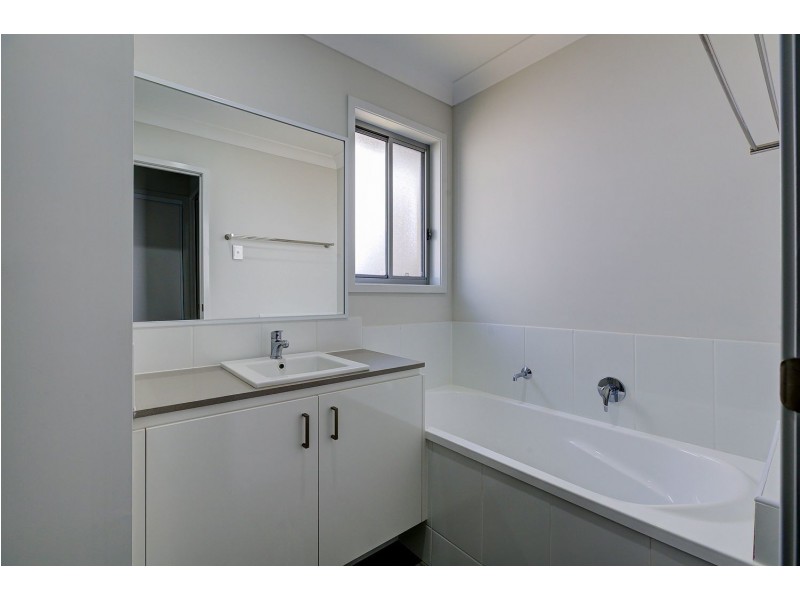 54 Augusta Boulevard, Pimpama QLD 4209