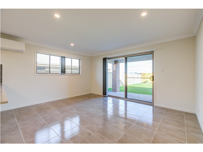 39 Nevada Road, Park Ridge QLD 4125