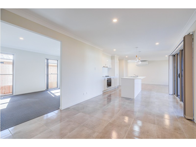 13 Jeremy Street, Coomera QLD 4209