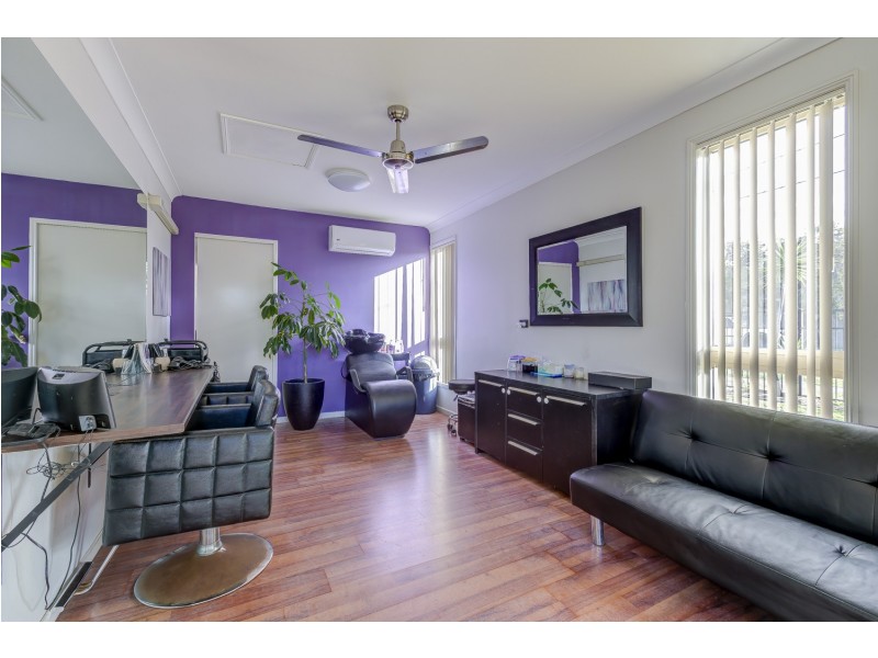 21 Ashgrove Avenue, Runaway Bay QLD 4216