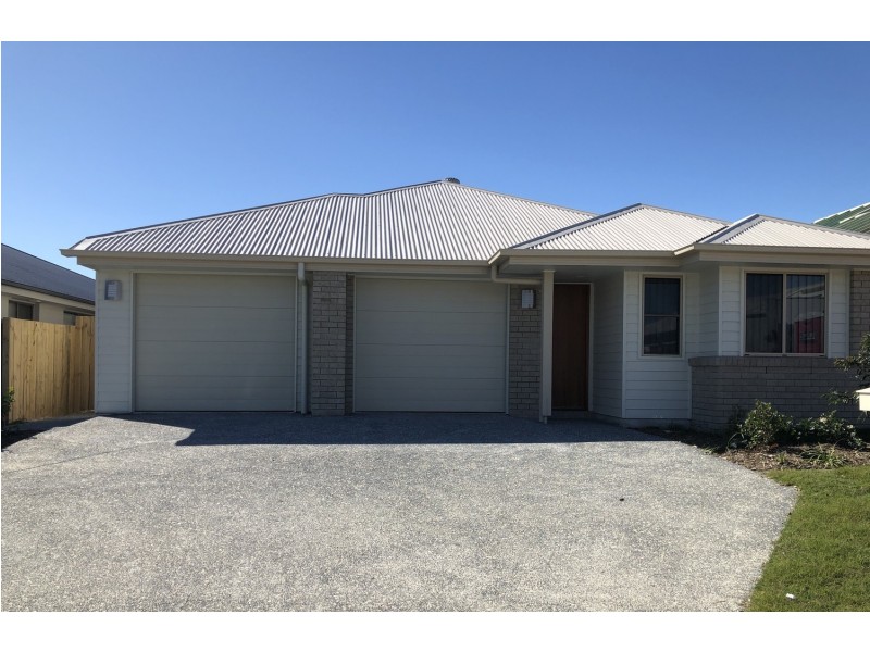 2/13 Coral Street, Pimpama QLD 4209