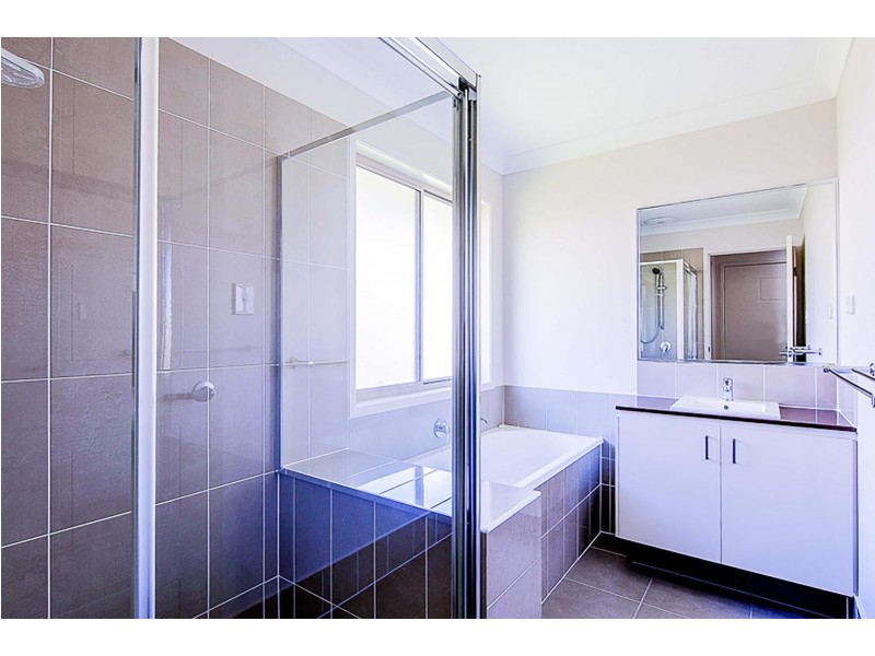 10 Innsbruck Way, Bahrs Scrub QLD 4207