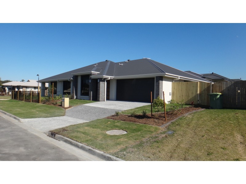 2/20 Alessandra Crescent, Coomera QLD 4209