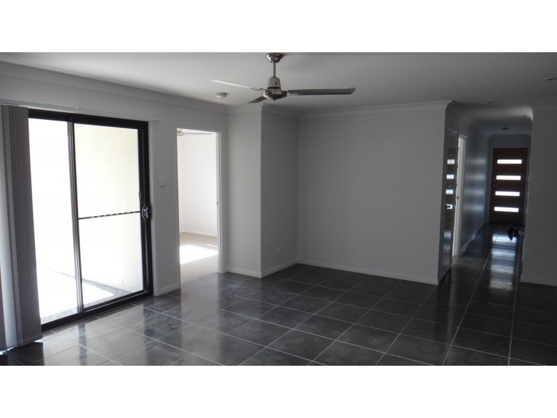 2/20 Alessandra Crescent, Coomera QLD 4209