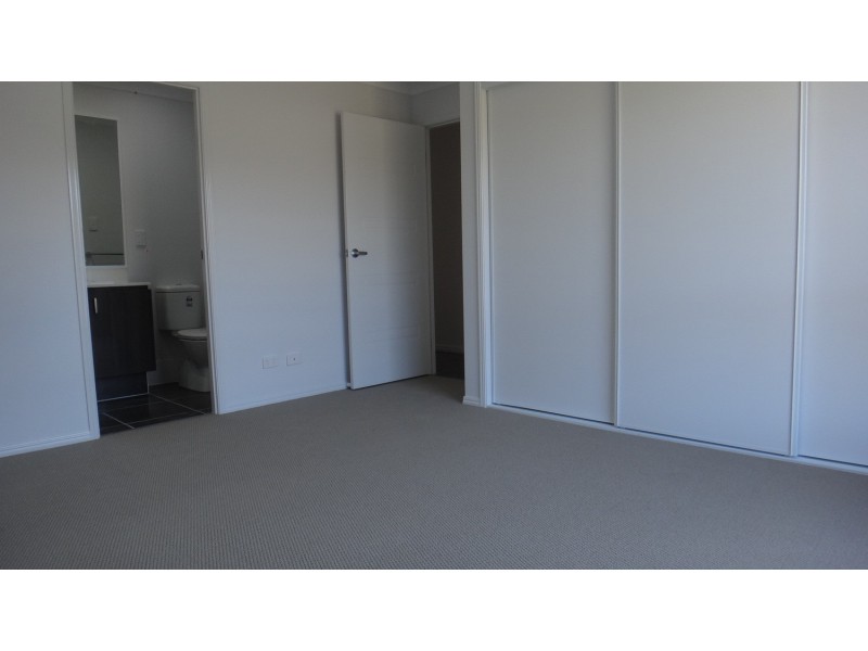 2/20 Alessandra Crescent, Coomera QLD 4209