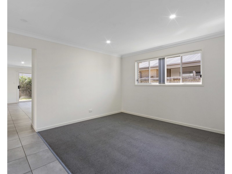 62 Milbrook Crescent, Pimpama QLD 4209