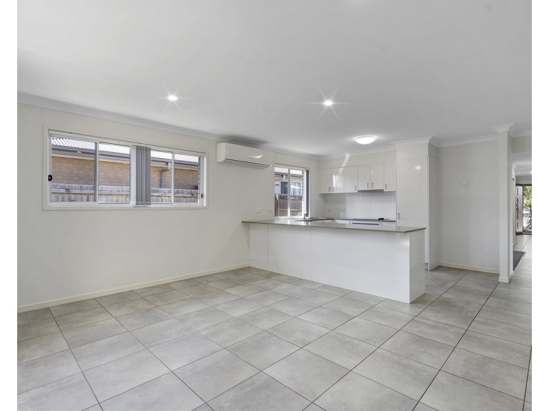 62 Milbrook Crescent, Pimpama QLD 4209