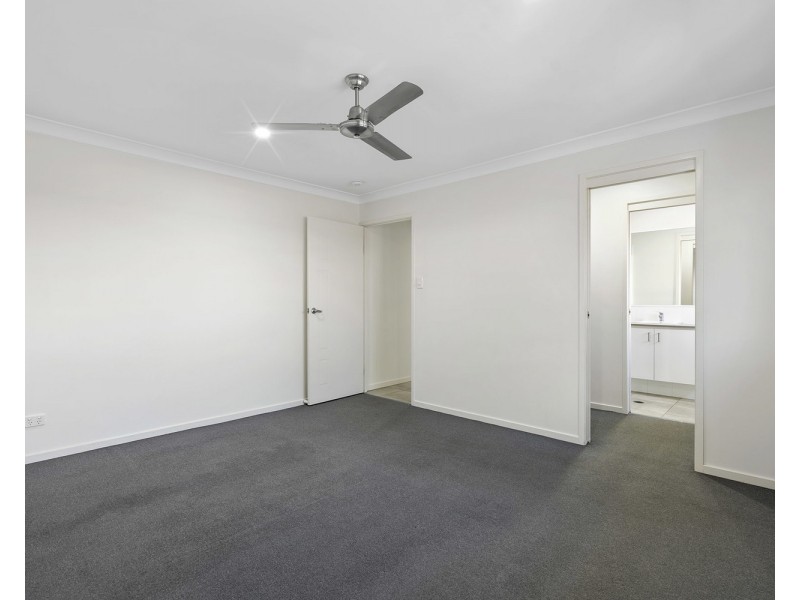 62 Milbrook Crescent, Pimpama QLD 4209