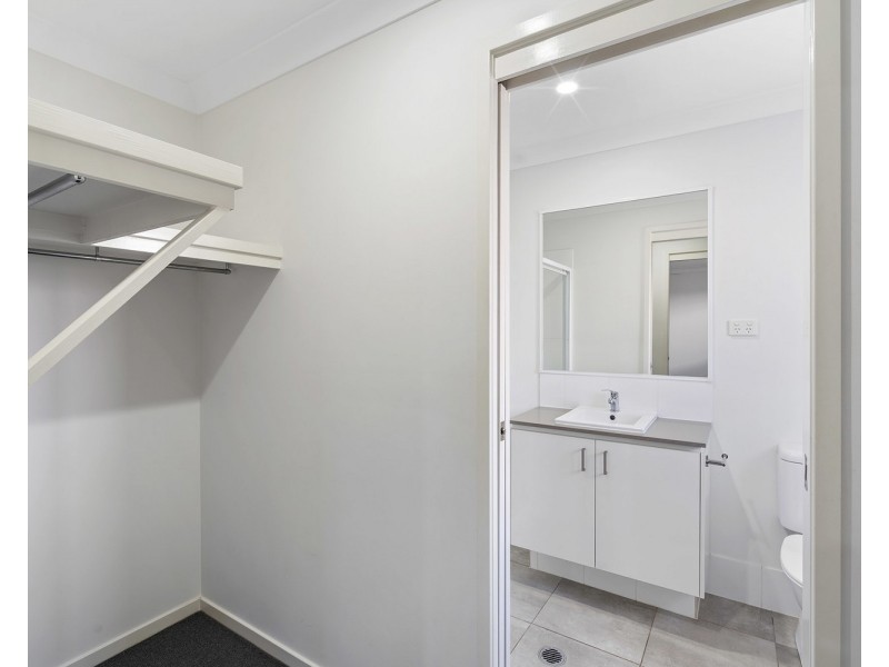 62 Milbrook Crescent, Pimpama QLD 4209