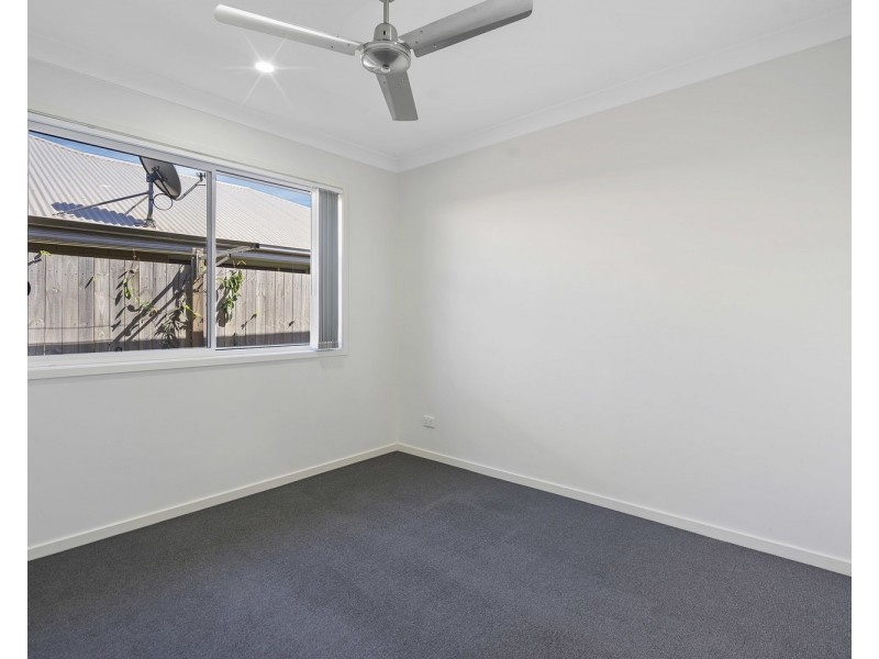 62 Milbrook Crescent, Pimpama QLD 4209